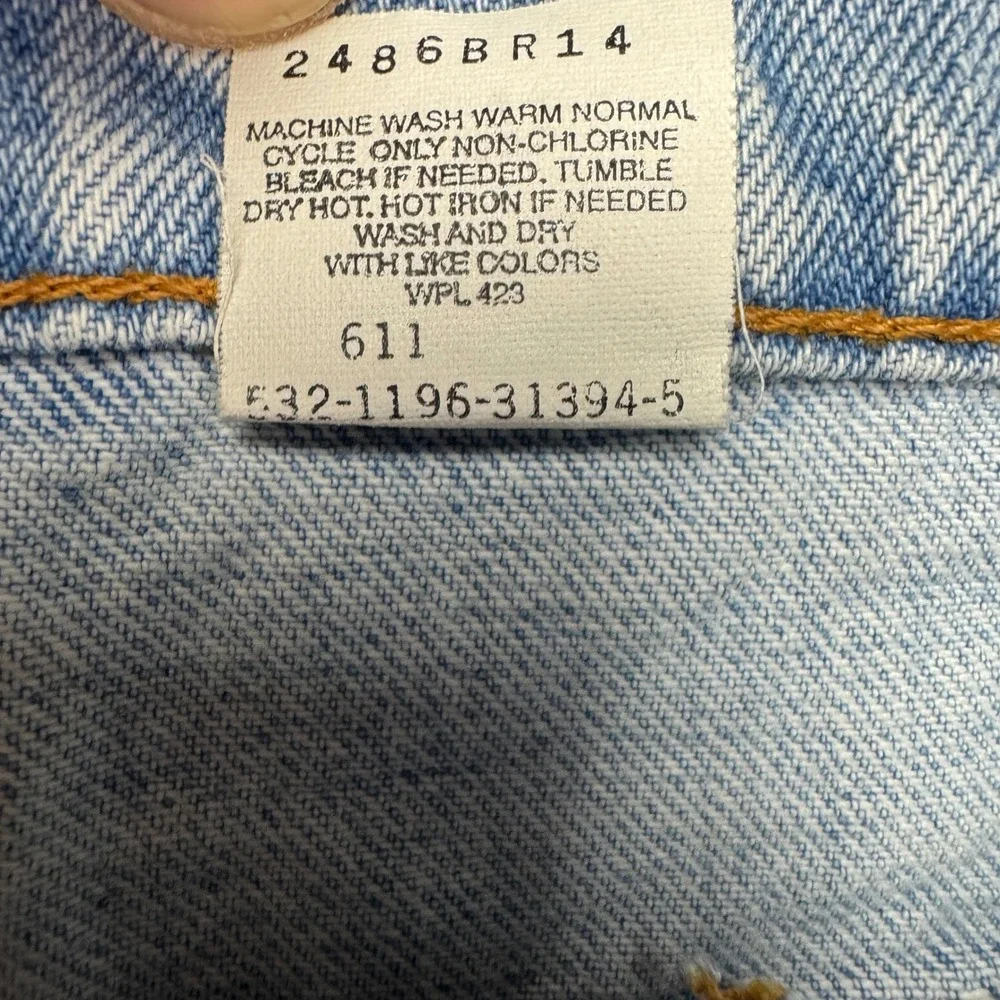 Levis 550 Jeans Mens 33 (30x32) Relaxed Vintage 90s 1996 Made in USA Light Wash